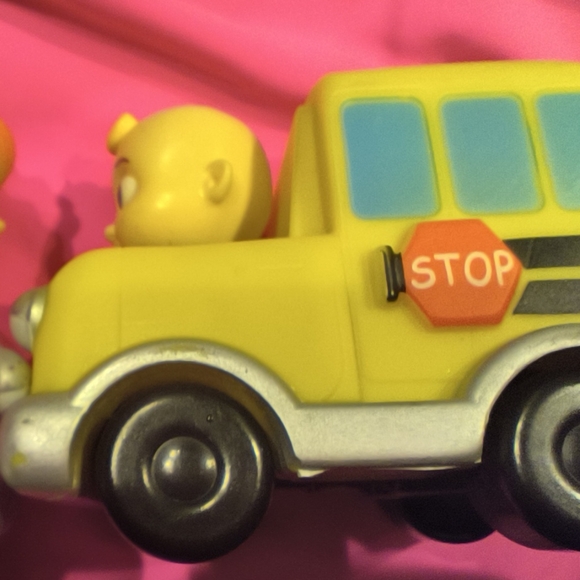 CoComelon Mini Vehicles Set - Picture 2 of 5